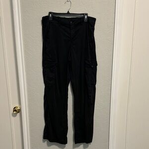 Women’s American Eagle Black dreamy drape cargo